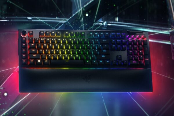 Razer BlackWidow V4 Pro Laidinė žaidimų klaviatūra RGB, Yellow Linear Switch, US, Juoda - Image 10