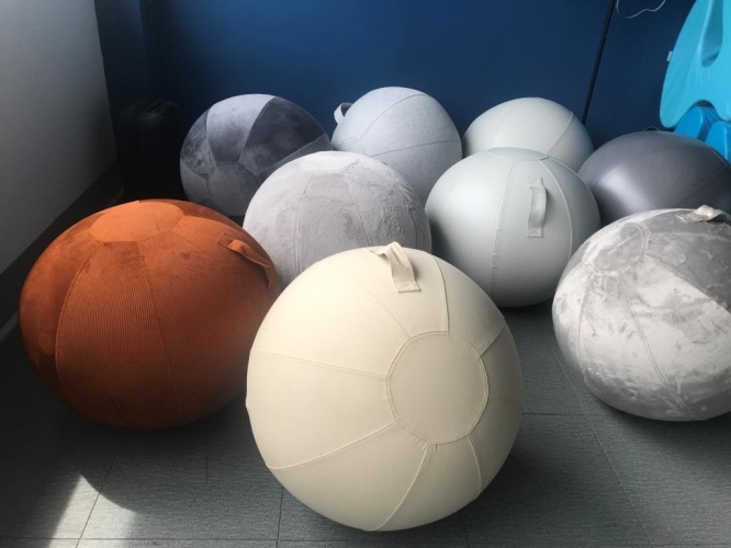 6biKZQIvwfjiPHq5W5HWWJFDpEVQsb7UIK9ZuFKt Sėdimas ergonominis balansinis kamuolys - sample - Image 1