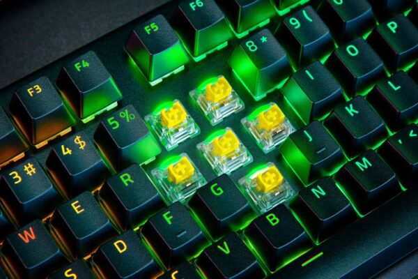 Razer BlackWidow V4 Pro Laidinė žaidimų klaviatūra RGB, Yellow Linear Switch, US, Juoda - Image 11