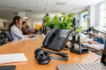 Poly Voyager 4320 MS Teams Belaidės ausinės, Bluetooth, USB-C, +BT700 dongle, Juoda - Image 9