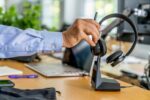 Poly Voyager 4320 MS Teams Belaidės ausinės, Bluetooth, USB-C, +BT700 dongle, +Charging Stand, Juoda - Image 8